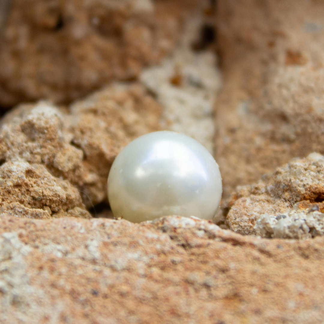 June Birthstone-Pearl